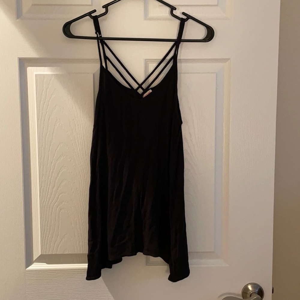 Black strappy Mossimo tank